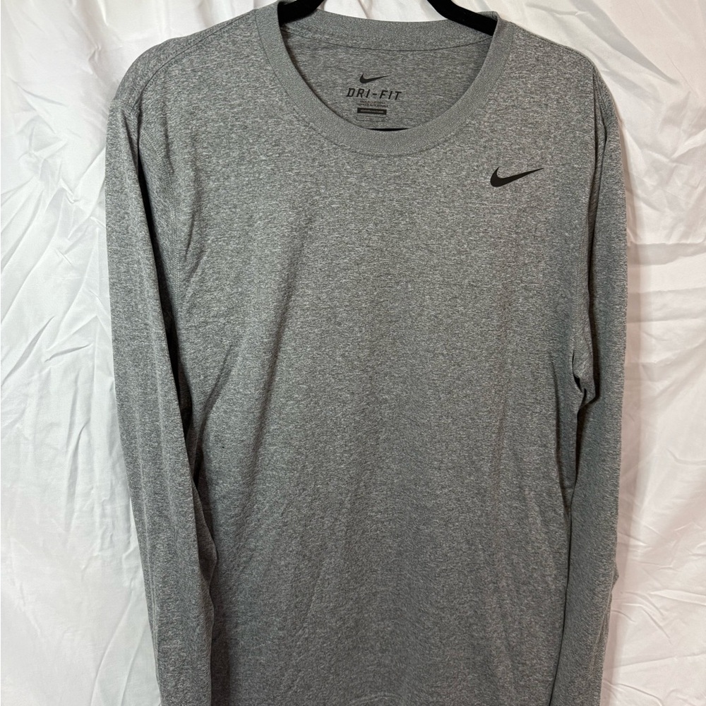 Nike Men's Heather Gray Dri-FIT Long Sleeve Tee